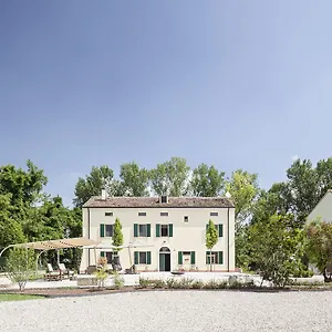 https://7-via-al-lago.it-lombardy.com